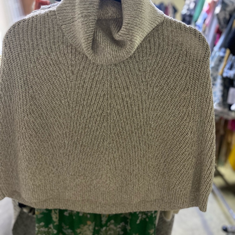 Banana Republic Turtleneck Cape Sz M
